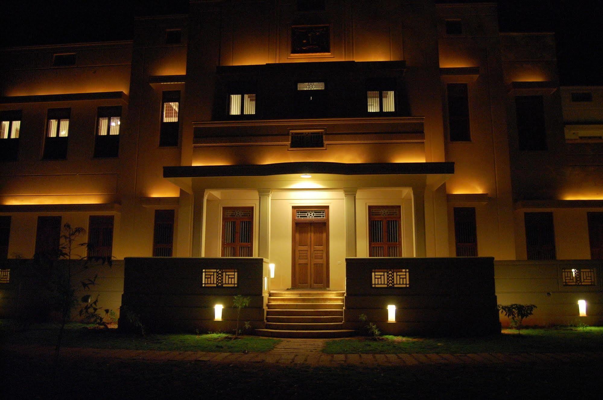 Visalam Chettinad Palace - A Cgh Earth Experience Kanadukattan Экстерьер фото
