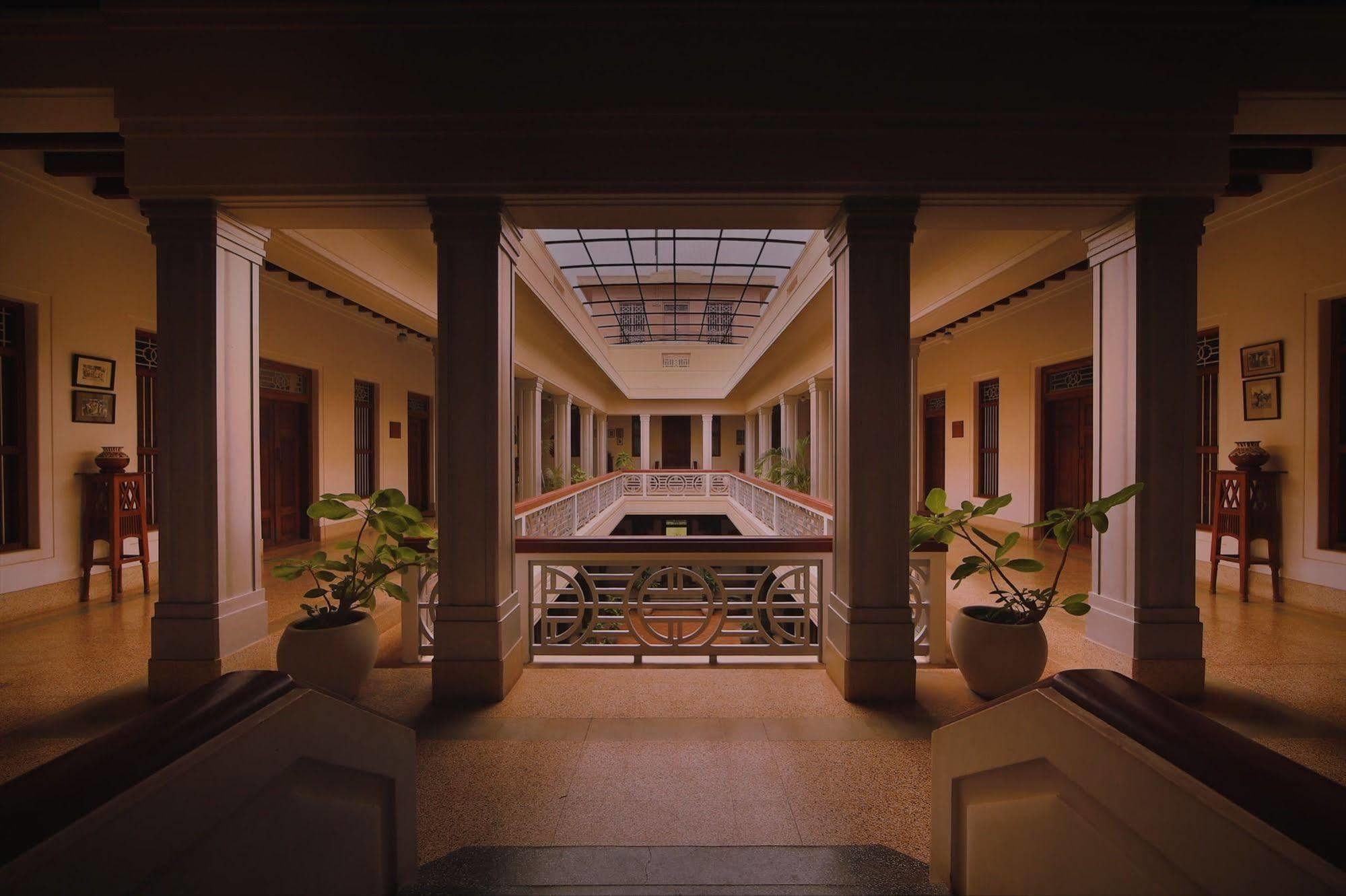 Visalam Chettinad Palace - A Cgh Earth Experience Kanadukattan Экстерьер фото